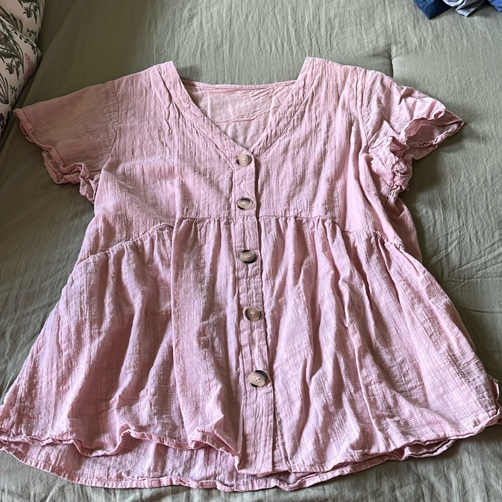 Women’s large flowy blouse